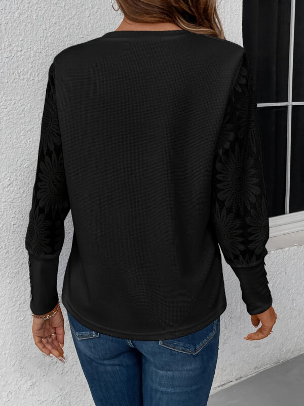 Floral Lace Splicing Elegant T-Shirt - Image 3